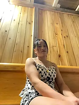 Snapshot of phungtiti chatting on October 10, 12:59 pm phungtiti online show from October 10, 12:59 pm