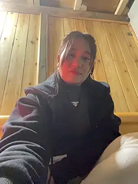 phungtiti online show from February 5, 1:21 am