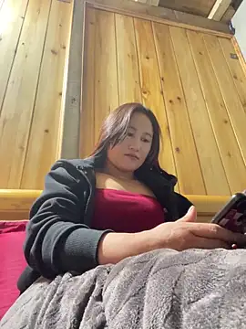 phungtiti online show from February 25, 1:15 am