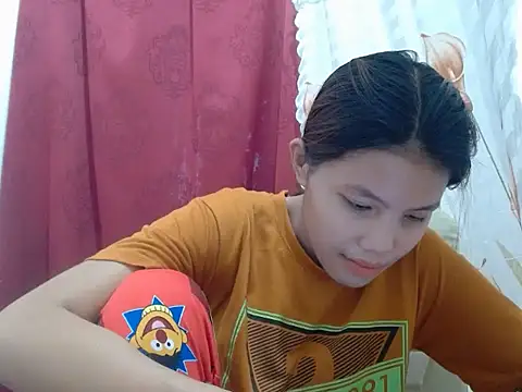 Snapshot of Joys_Wet_Pussy chatting on October 22, 11:04 pm Joys Wet Pussy online show from October 22, 11:04 pm
