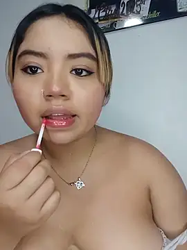 Snapshot of Emily__Hott chatting on May 16, 1:13 am Emily Hott online show from May 16, 1:13 am
