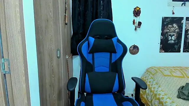 javiersexymann online show from December 29, 8:37 pm