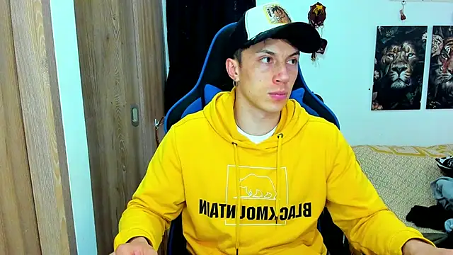 javiersexymann online show from January 14, 9:51 pm