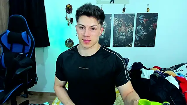 javiersexymann online show from January 26, 12:37 am