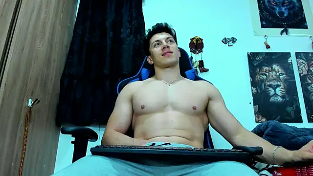 javiersexymann online show from February 23, 3:35 am