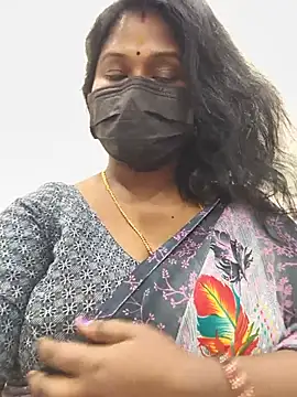 Snapshot of chaitara-reddy chatting on May 16, 6:21 am chaitara-reddy online show from May 16, 6:21 am