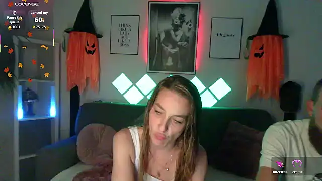 XBellaXundXUweX online show from October 14, 7:03 pm