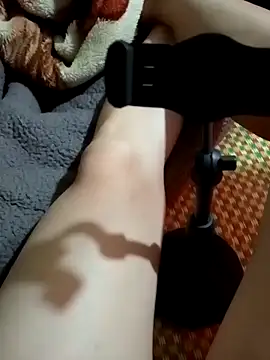 lucybaby00 online show from November 11, 1:33 pm