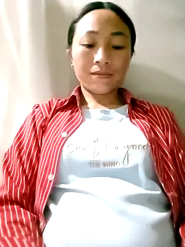 Snapshot of lucybaby00 chatting on April 25, 2:14 pm lucybaby00 online show from April 25, 2:14 pm