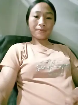 Snapshot of lucybaby00 chatting on May 13, 11:00 pm lucybaby00 online show from May 13, 11:00 pm