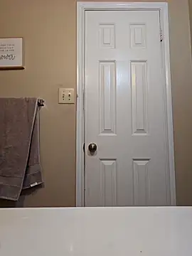 Snapshot of mrdaddy1984 chatting on February 20, 3:52 pm mrdaddy1984 online show from February 20, 3:52 pm