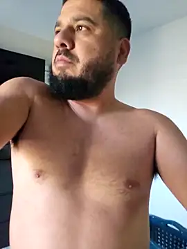 Snapshot of mrdaddy1984 chatting on March 2, 10:49 pm mrdaddy1984 online show from March 2, 10:49 pm