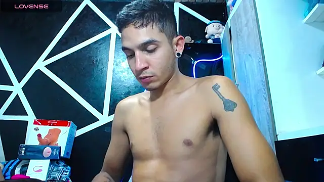 Angel latinboy online show from February 20, 1:36 am