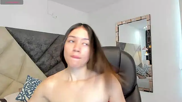 SaraWagner  online show from September 23, 6:22 pm