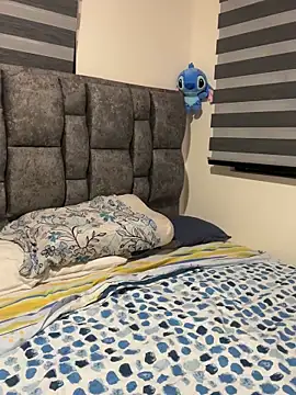 MacaW09 online show from November 26, 11:06 pm