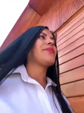 MacaW09 online show from February 27, 5:35 pm