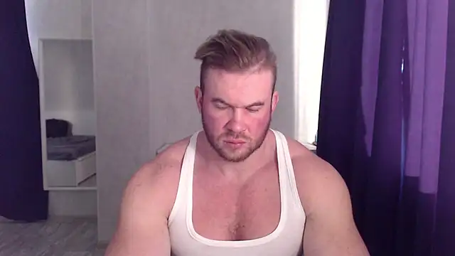 Snapshot of ThorHemsworthRU chatting on February 1, 6:10 am ThorHemsworthRU online show from February 1, 6:10 am