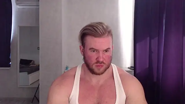 Snapshot of ThorHemsworthRU chatting on March 1, 8:34 am ThorHemsworthRU online show from March 1, 8:34 am