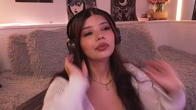 sophieee art online show from February 8, 5:49 pm