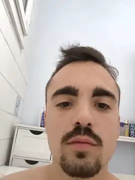 Snapshot of MilotheSwitch chatting on October 2, 7:21 pm MilotheSwitch online show from October 2, 7:21 pm