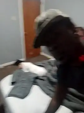 Snapshot of Dick2long87 chatting on November 30, 1:20 am Dick2long87 online show from November 30, 1:20 am