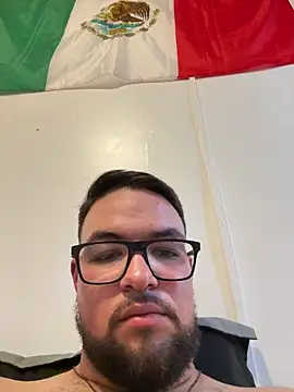 Snapshot of javier_89ER chatting on July 1, 2:02 am javier 89ER online show from July 1, 2:02 am
