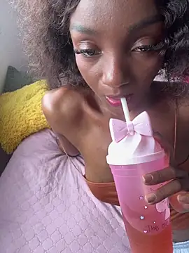 Keirahartz online show from April 5, 6:16 pm