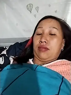 cute love00 online show from February 20, 10:43 pm