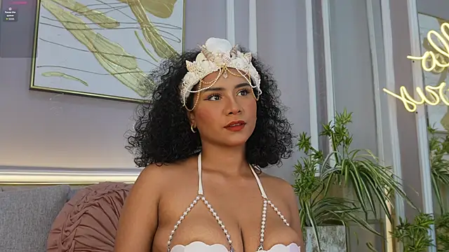 ellette   online show from March 7, 7:11 pm