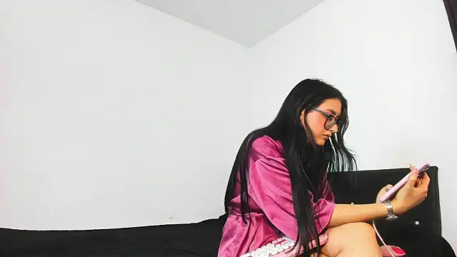 77Neferkitty77 online show from July 26, 5:09 pm