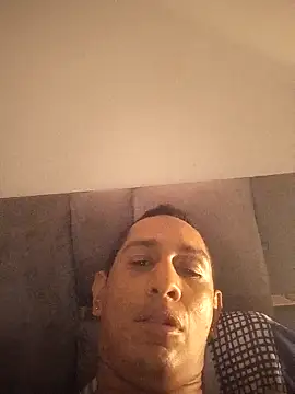 Jota Alejand online show from February 19, 5:36 am