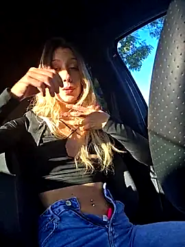 PetiteSecrets online show from November 8, 3:34 pm