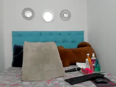 candy big tits18 online show from November 19, 11:38 pm