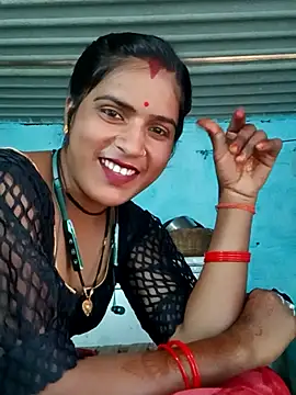 Snapshot of Mohini-xx chatting on October 22, 9:09 am Mohini-xx online show from October 22, 9:09 am