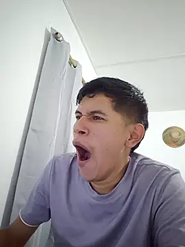 Snapshot of Ajhg98 chatting on February 27, 11:16 pm Ajhg98 online show from February 27, 11:16 pm