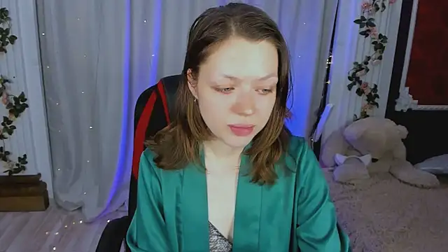 Lunar Lily online show from October 23, 5:40 am