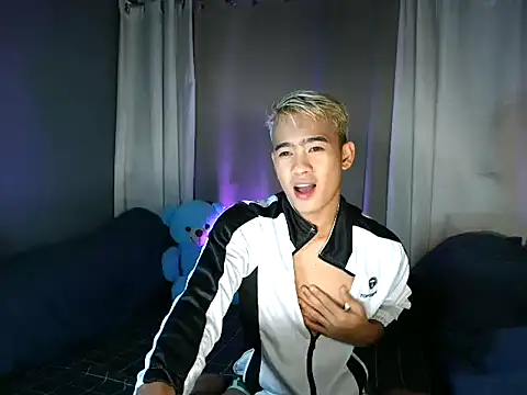 xx topless online show from November 12, 7:35 pm