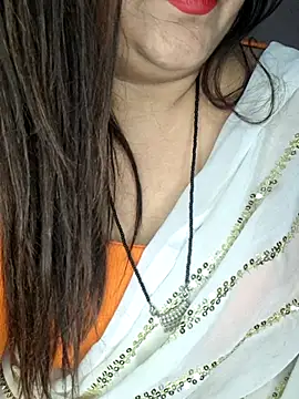 indian-hotmilfs online show from January 10, 9:05 pm