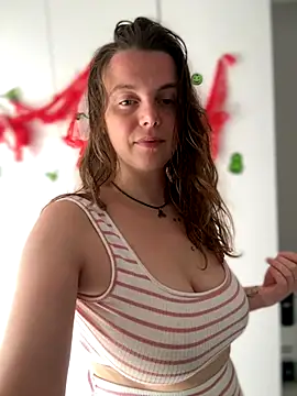 TenderLaGlamor online show from October 21, 10:49 am