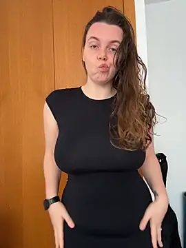 TenderLaGlamor online show from March 11, 9:48 am