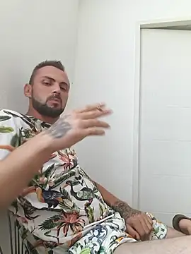 papichulo0099 online show from July 18, 5:22 am
