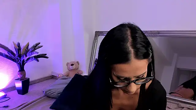 ChloeObril online show from September 17, 3:30 am