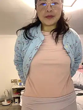 Snapshot of cgooh-611 chatting on March 20, 5:23 am cgooh-611 online show from March 20, 5:23 am