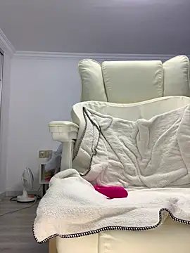 Snapshot of cgooh-611 chatting on April 2, 3:26 am cgooh-611 online show from April 2, 3:26 am