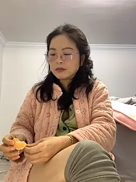 Snapshot of cgooh-611 chatting on April 14, 4:02 pm cgooh-611 online show from April 14, 4:02 pm