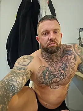 Snapshot of tattedmuscle1 chatting on November 9, 2:59 pm tattedmuscle1 online show from November 9, 2:59 pm