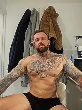 Snapshot of tattedmuscle1 chatting on November 16, 4:56 pm tattedmuscle1 online show from November 16, 4:56 pm