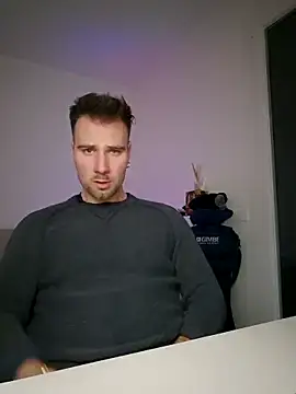 mrlyuis online show from December 21, 7:43 pm