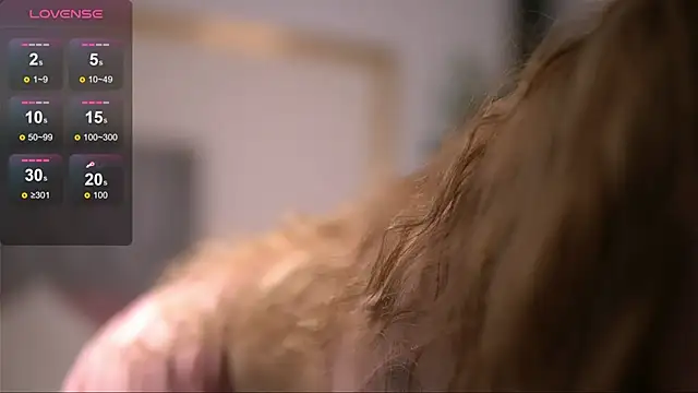 RebeccaRese online show from April 16, 7:53 am