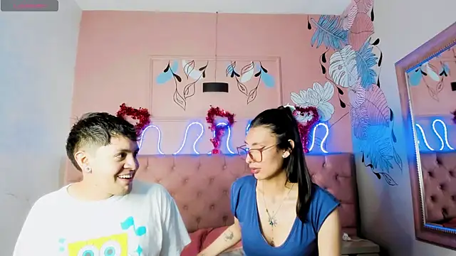 Ethan N Abby online show from September 18, 8:11 pm